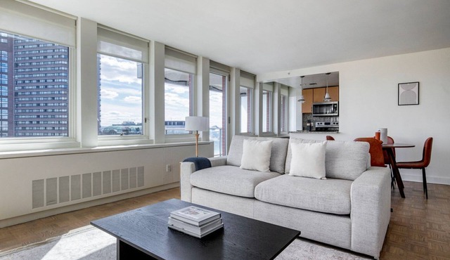 Fabulous Back Bay 2BR w/W/D, nr Prudential Center, by Blueground