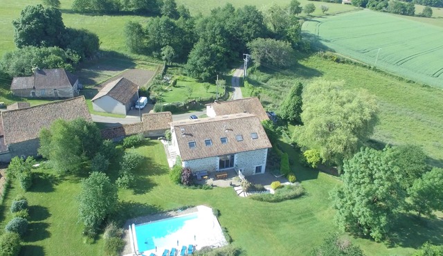 Fabulous converted barn in rural location, private swimming pool, great views