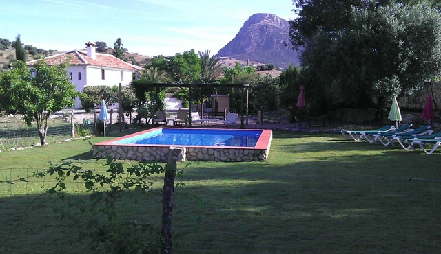Fabulous Country House, private pool, AC units in all rooms, wi-fi. Grazalema