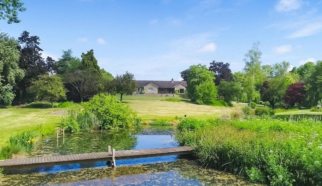 Fabulous country retreat , lovely house , hot tub and set in beautiful gardens