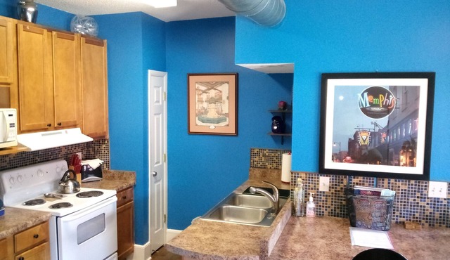 Fabulous downtown condo!