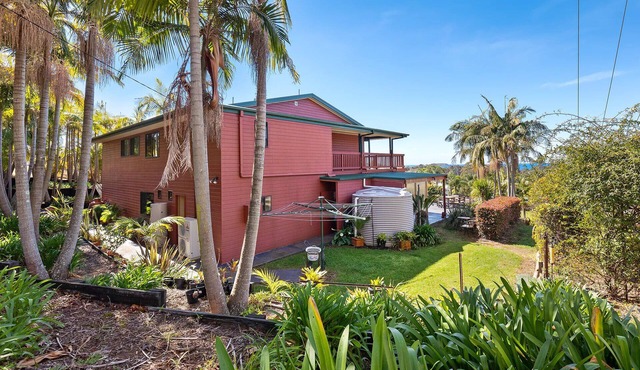 Fabulous Family sized Coastal Retreat