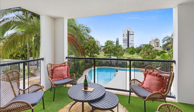 Fabulous FREE resort facilities 50m from Beach