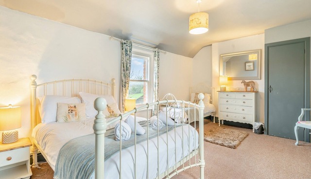 Fabulous grade 11 farm house perfect for larger groups of family or friends with a private hot tub.