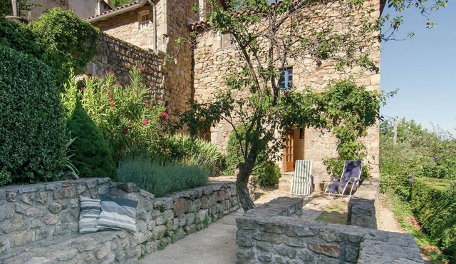 Fabulous holiday home with mountain views