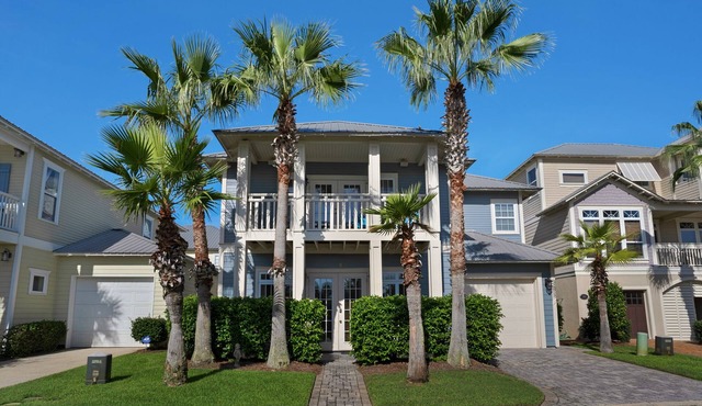 Fabulous Home! 2 Pools! Enjoy the Private Beach! Great Location!
