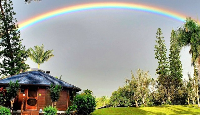Fabulous Home Overlooking Hilo Bay and Kawainui Falls