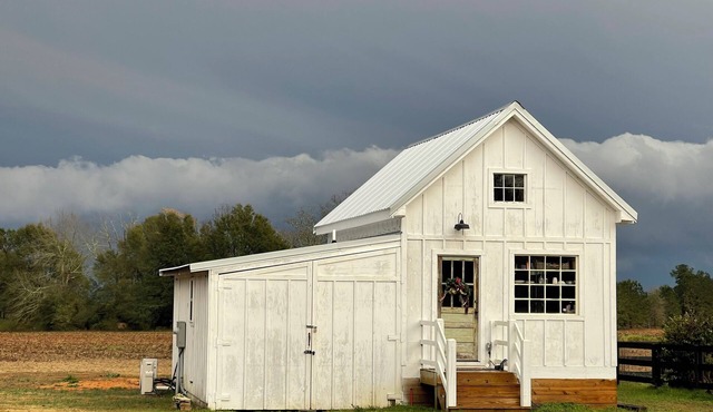 FABULOUS HORSE & RIDER COTTAGE, 20 min. From Aiken on BEAUTIFUL 80 ac. Farm.