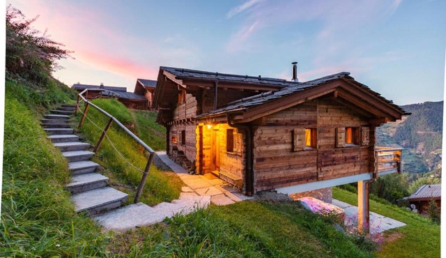 Fabulous Luxury Spa Chalet w. Jacuzzi Sauna