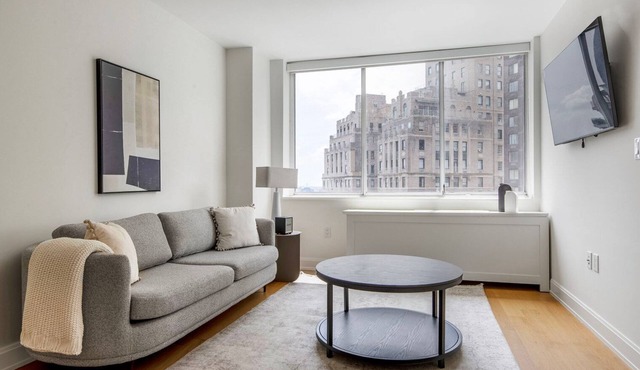 Fabulous Midtown East 2BR w/Gym & W/D, nr Parks & UN, by Blueground