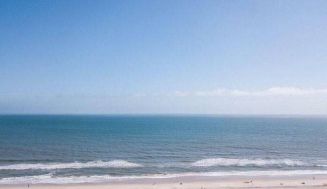 Fabulous Ocean Views-Elevator-3 BR 3 BA Entire Top floor!