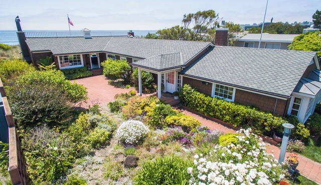 Fabulous Oceanfront Family Home in Seadrift