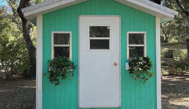 Fabulous private RV pad with full hookups, sewer and water located in Old Town