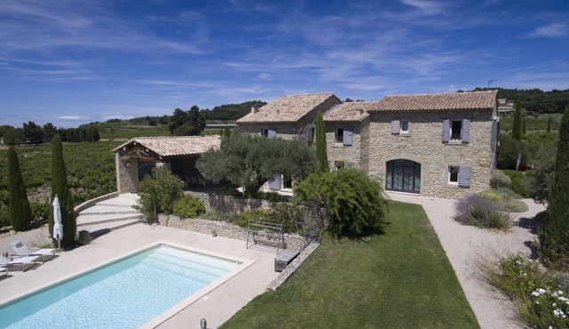Fabulous Provencal Mas in Cairanne with big swimming-pool