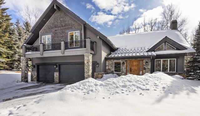 Fabulous Solamere Home Recently Remodeled!nMONTHLY & LONG TERM RATES AVAILABLE