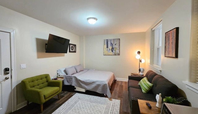 Fabulous Stay at the Historic Inman - 203