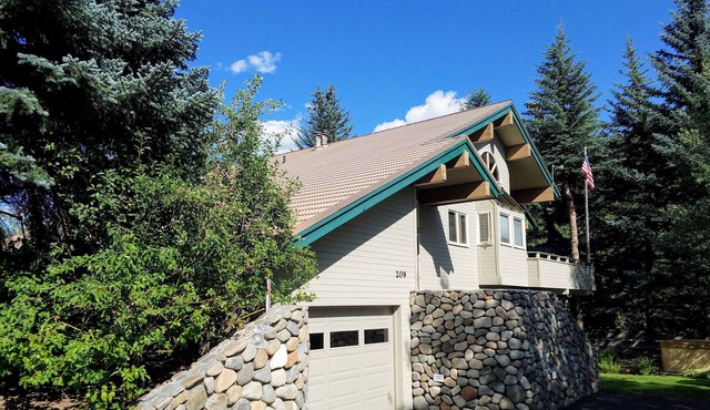 Fabulous Sun Valley! Launch Your Adventures from Sage Haven in Warm Springs!