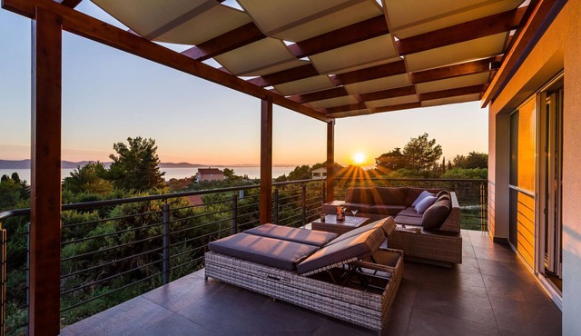 Fabulous sunset view villa Rampada