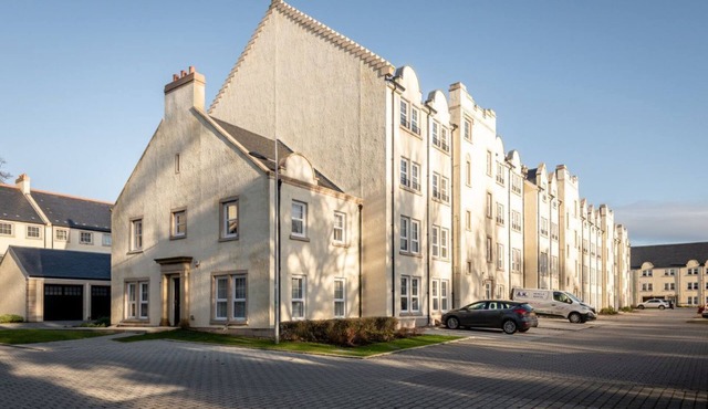 Fabulous two bedroomed apartment with private parking