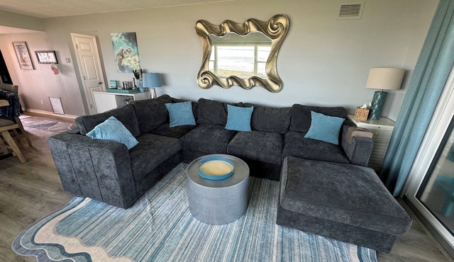 Fabulous views from every window~granite~king bed~wifi~Smart TV's~pool