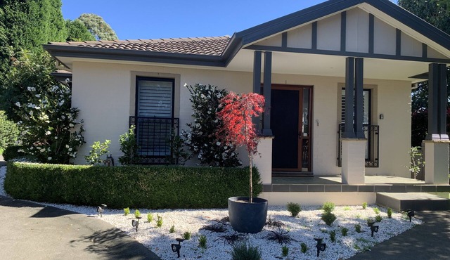 Fabulous Villa in central Bowral, all modern conveniences with fenced yard