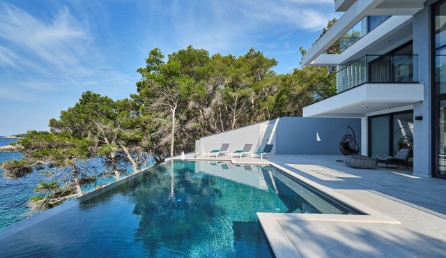 Fabulous Villa Sansarea with a pool near the sea, sea view, family, stylish