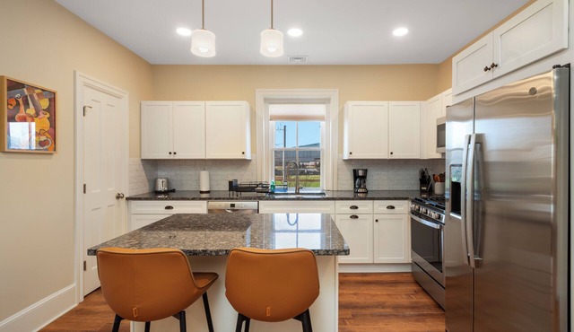 Fabulously Spacious 2-bedroom Apartment in Providence