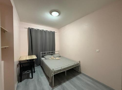 Face à la gare - Chambre 2