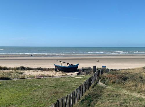 FACE MER PIEDS DANS L'EAU DUPLEX 4 Chambres 155 M2 8-12 personnes