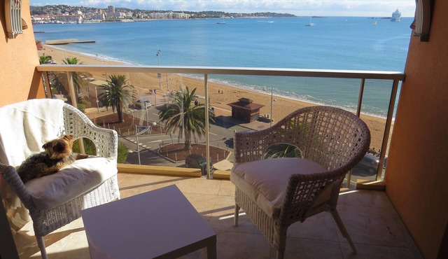 FACING THE BEACH - 8 pers- CLIM- LINGE- WIFI - GARAGE