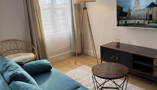 Facing the castle & Air-conditioned ~ El Castillo ~