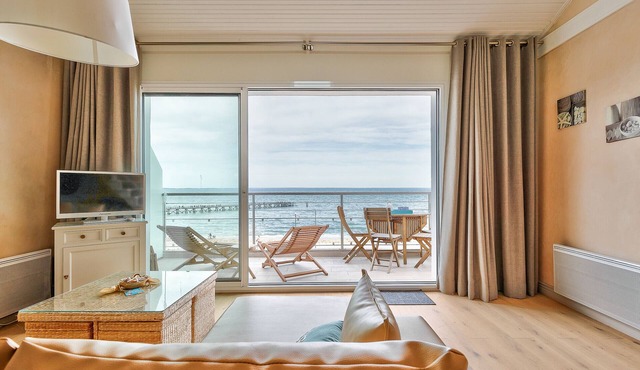 Facing the sea - Ideal location - Apartment for 5