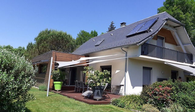 FACING THE PYRENEES, MAGNIFICENT, VERY COMFORTABLE HOUSE IN WOODED GROUNDS