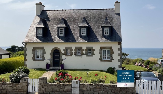 Facing the sea: quiet house with panoramic terrace and private garden - 8 pers