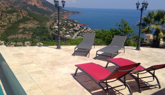 Facing the sea and the Estérel massif, Antheor, town of Saint Raphaël