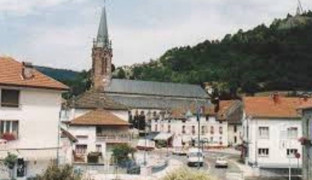 Facing the Vosges mountains