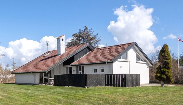 "Faina" - 100m from the sea by Interhome