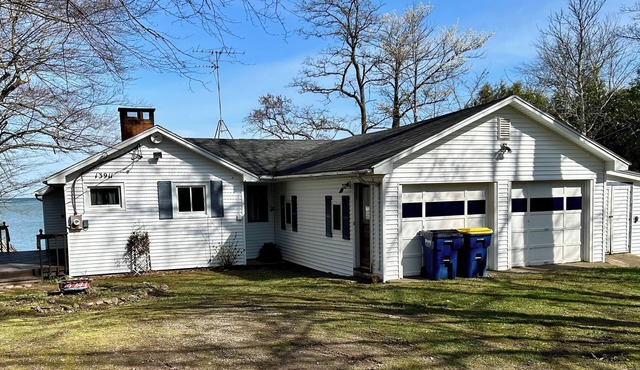 Fair Haven 3BR Bay Front Family Cottage