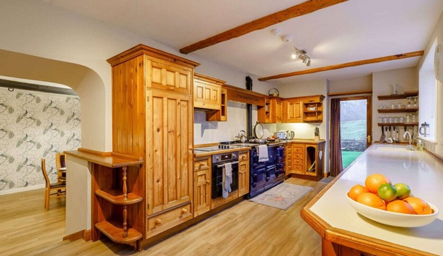 Fairbank Farmhouse - Five Bedroom House, Sleeps 10