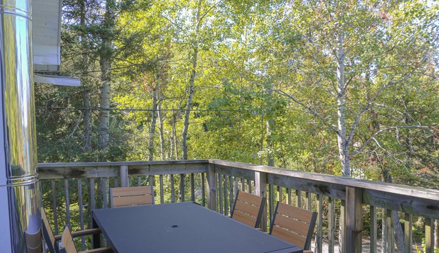 Fairbank Views & Lakeside Dining