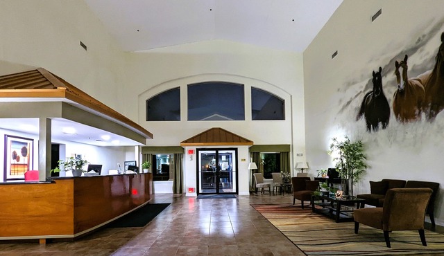 FairBridge Inn & Suites Canadian