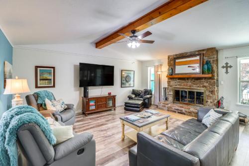 Fairfield Bay Home On Golf Course w/Fenced Yard!