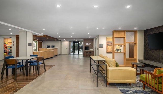 Fairfield by Marriott Inn & Suites Clinton