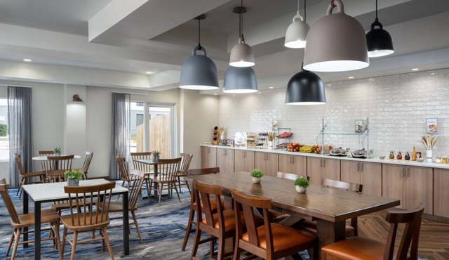 Fairfield Inn and Suites by Marriott Austin South