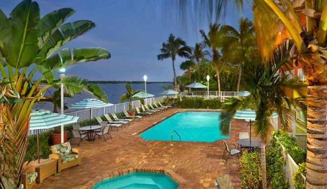 Fairfield Inn And Suites By Marriott Palm Beach
