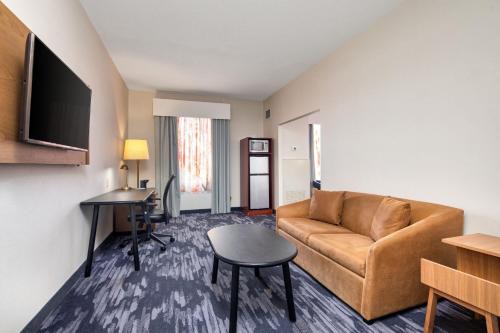 Fairfield Inn by Marriott Toronto Oakville
