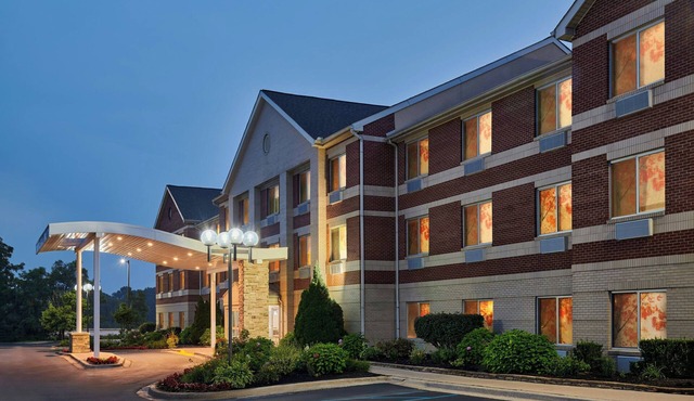 Fairfield Inn & Suites by Marriott Detroit Farmington Hills