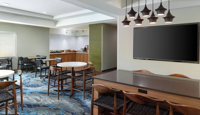 Fairfield Inn & Suites Charleston North/University Area