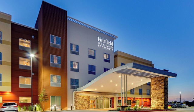 Fairfield Inn & Suites by Marriott Dallas Love Field