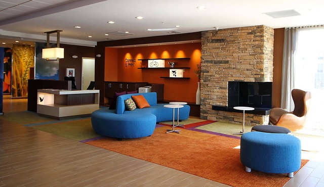 Fairfield Inn & Suites by Marriott London